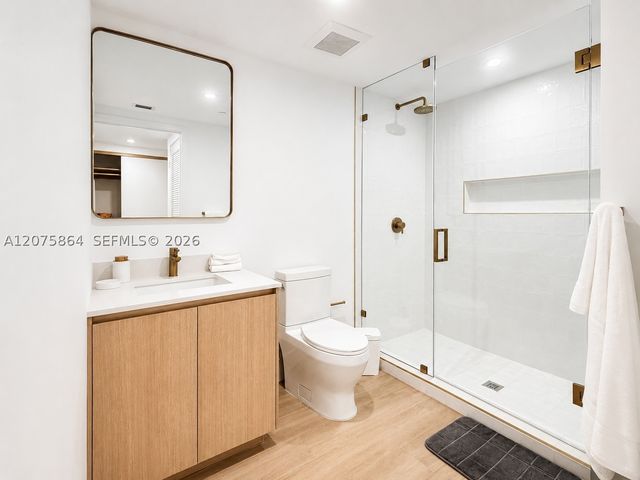 90 NE 32nd St 314, Miami, FL 33137