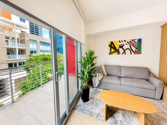90 NE 32nd St 314, Miami, FL 33137