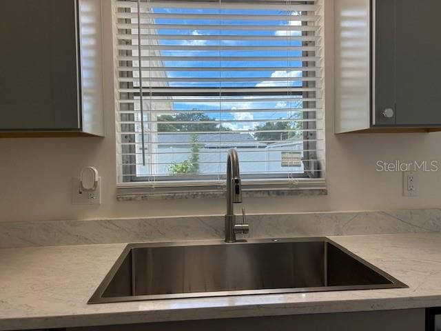 11324 87TH AVENUE, Seminole, FL 33772