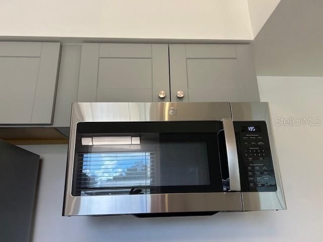 11324 87TH AVENUE, Seminole, FL 33772