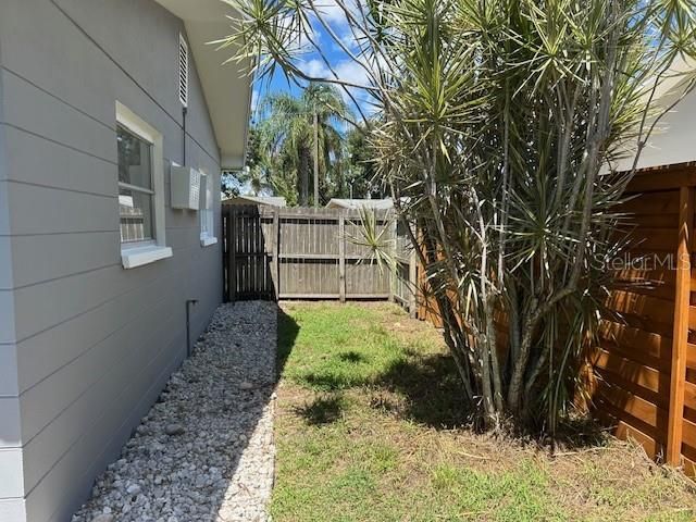11324 87TH AVENUE, Seminole, FL 33772