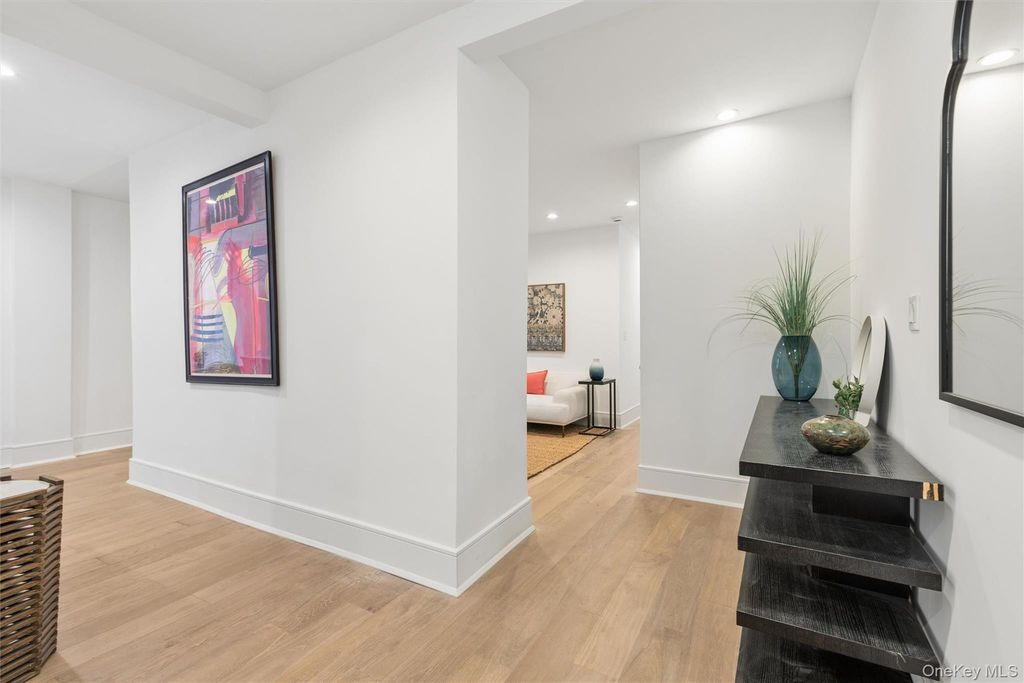 148-09 Northern Boulevard 1D, Flushing, NY 11355 — photo 3