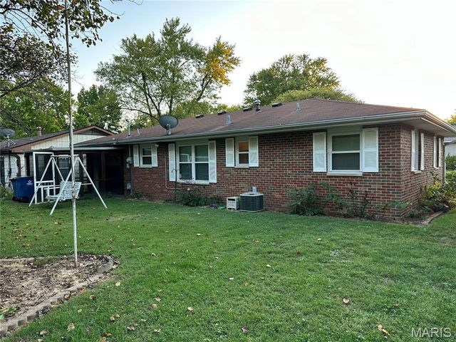 1108 State Street, Collinsville, IL 62234