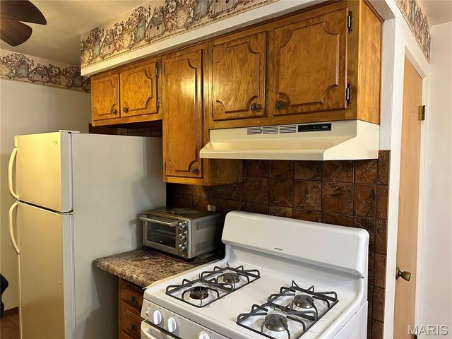 1108 State Street, Collinsville, IL 62234