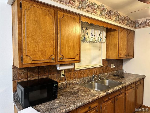 1108 State Street, Collinsville, IL 62234