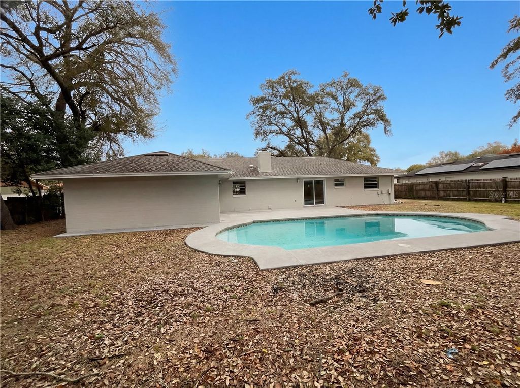 Image 5 of property listing at 8318 CHENILLE DRIVE, Orlando, FL 32818