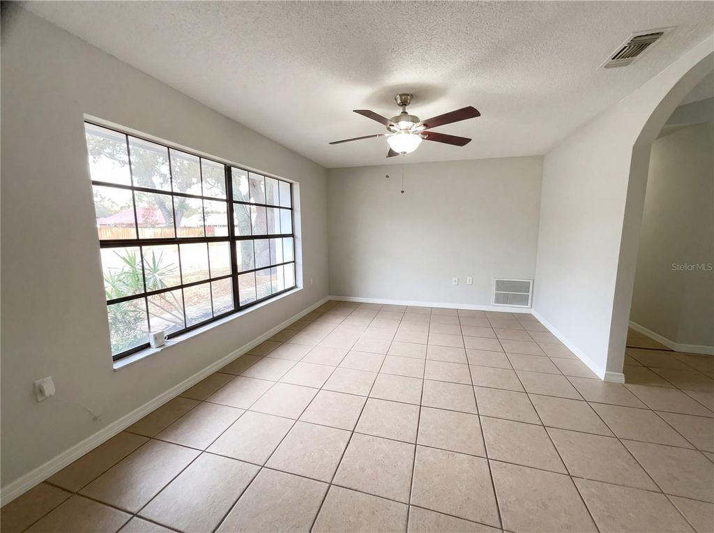 Image 7 of property listing at 8318 CHENILLE DRIVE, Orlando, FL 32818