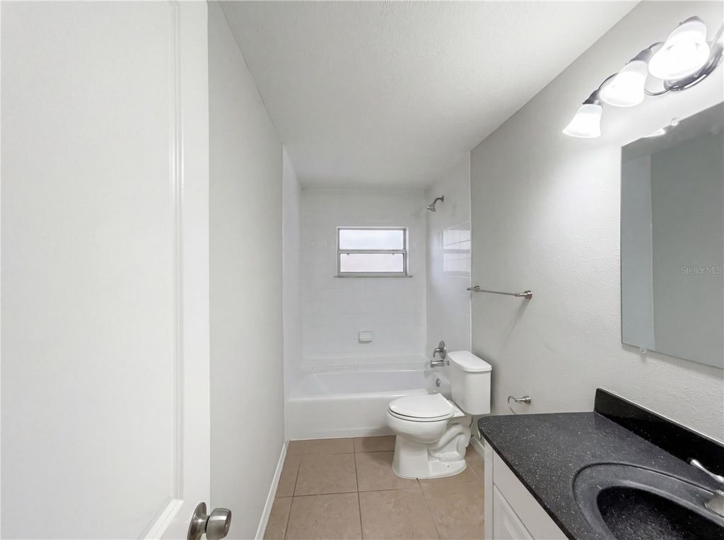 Image 10 of property listing at 8318 CHENILLE DRIVE, Orlando, FL 32818