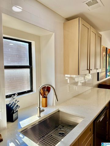 126 W Green Unit 126, Vestavia Hills, AL 35243