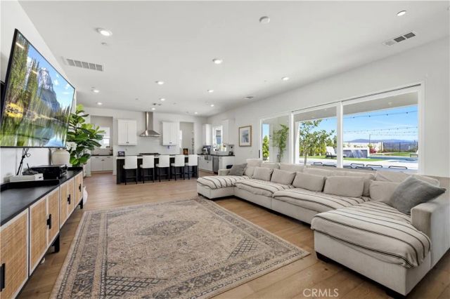 28346 Old Springs, Castaic, CA 91384