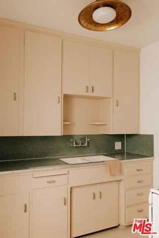 2218 Pico Boulevard, Santa Monica, CA 90405