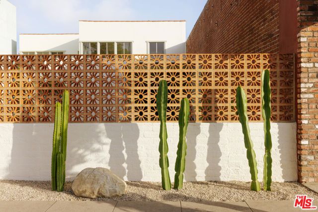 2218 Pico Boulevard, Santa Monica, CA 90405
