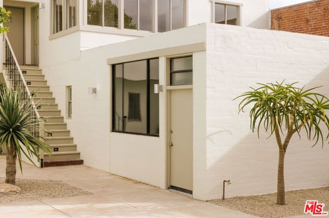 2218 Pico Boulevard, Santa Monica, CA 90405