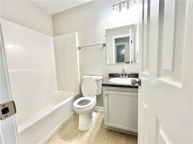 739 Wheel House Lane B, Monroe, GA 30655