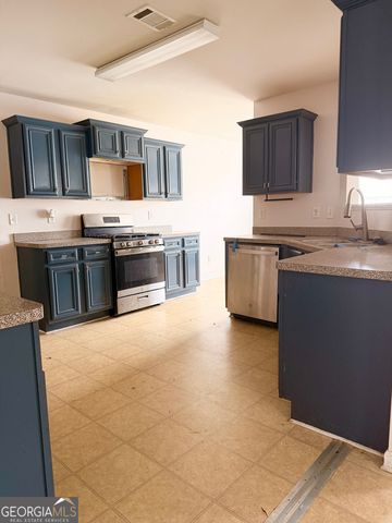 620 Superior Way, Fairburn, GA 30213