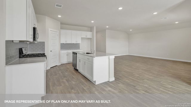 345 MCGINTY MEADOW DR, Lockhart, TX 78644