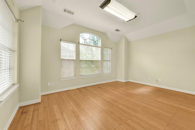 11003 Pinewood Court, La Porte, TX 77571
