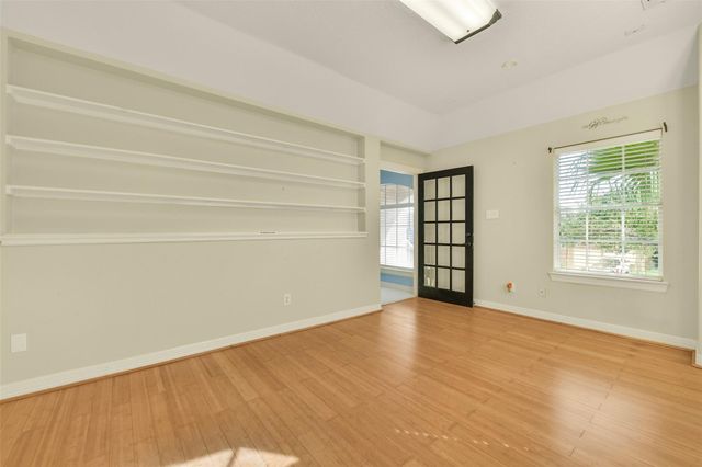 11003 Pinewood Court, La Porte, TX 77571