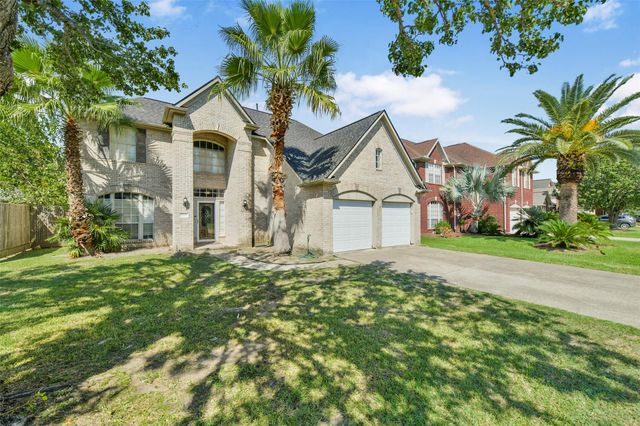 11003 Pinewood Court, La Porte, TX 77571