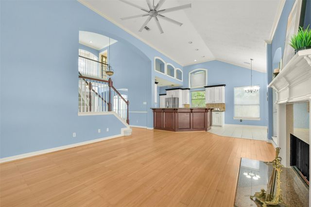 11003 Pinewood Court, La Porte, TX 77571