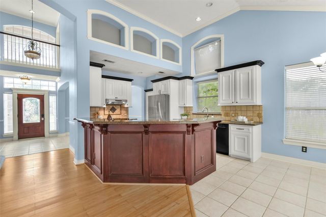 11003 Pinewood Court, La Porte, TX 77571
