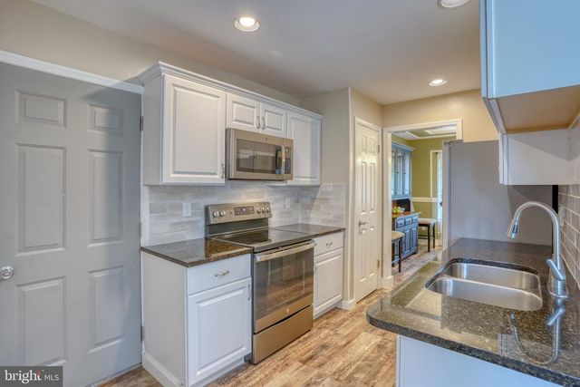 13 BIRCHWOOD LN, Cochranville, PA 19330