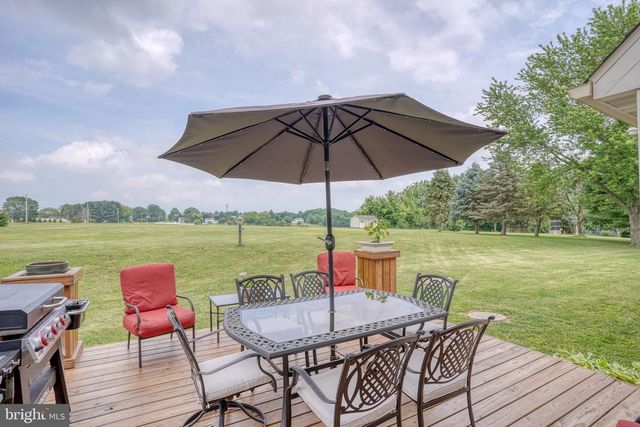 13 BIRCHWOOD LN, Cochranville, PA 19330