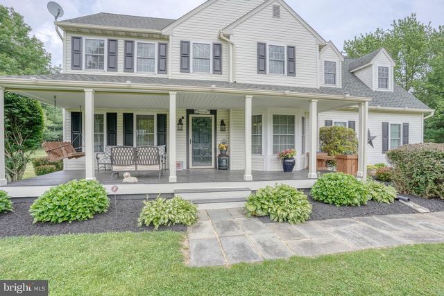13 BIRCHWOOD LN, Cochranville, PA 19330