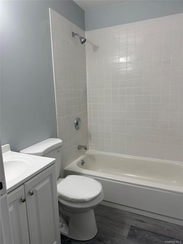 5 Whitney Lane, Coram, NY 11727