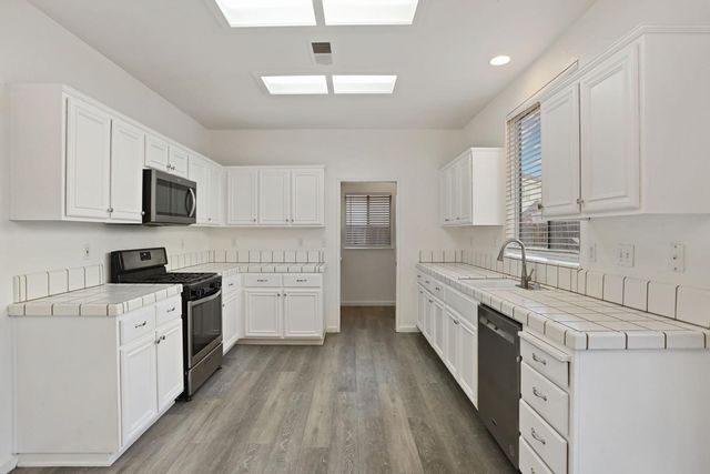 4882 Timepiece Cir, Stockton, CA 95219