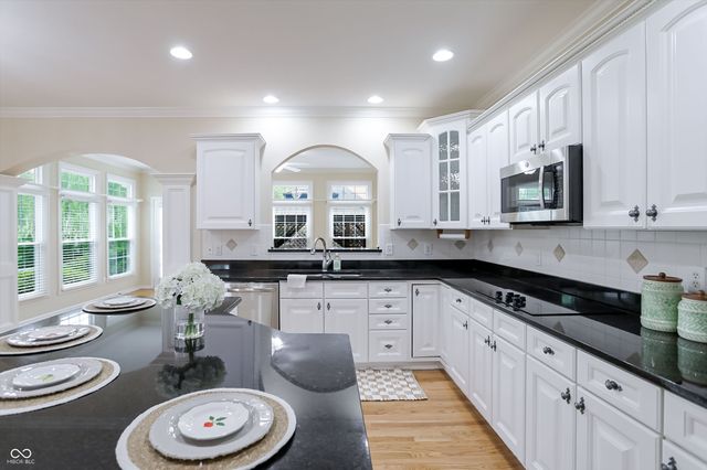 2852 Maralice Drive, Carmel, IN 46033