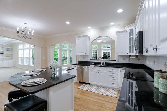 2852 Maralice Drive, Carmel, IN 46033