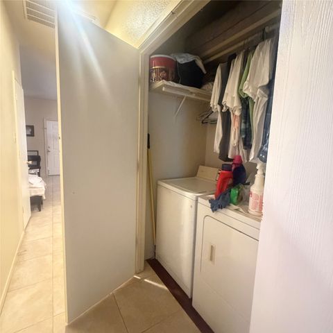 2420 Seevers Avenue, Dallas, TX 75216