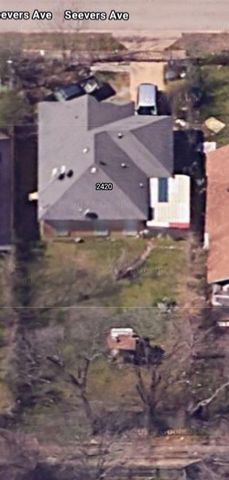 2420 Seevers Avenue, Dallas, TX 75216