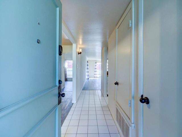 6905 Old Post LOOP, Austin, TX 78744