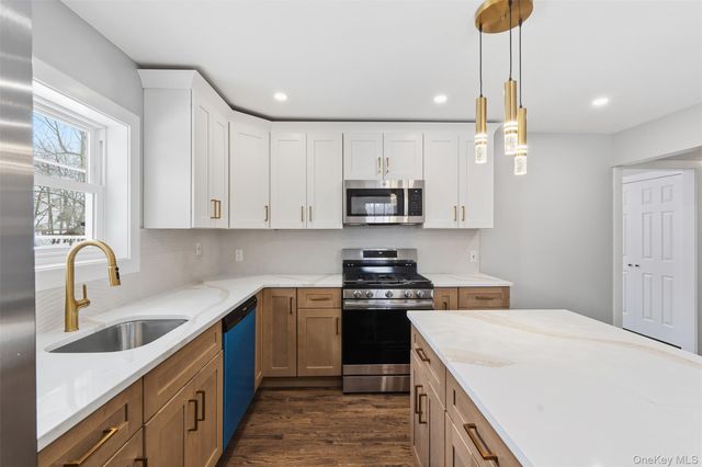 21 Janet Place, Stony Point, NY 10980