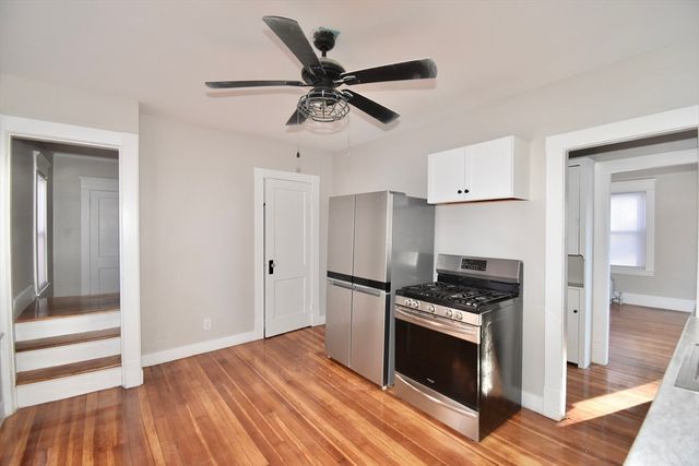 34 Castle St, Springfield, MA 01118