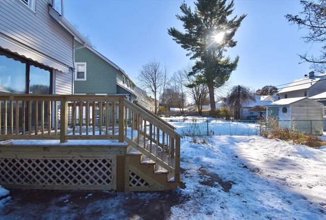 34 Castle St, Springfield, MA 01118