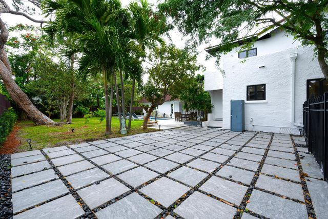 1629 S Lakeside Drive, Lake Worth Beach, FL 33460