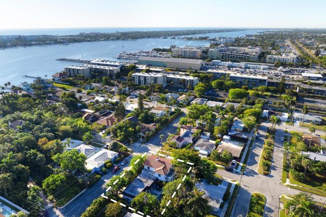 1629 S Lakeside Drive, Lake Worth Beach, FL 33460