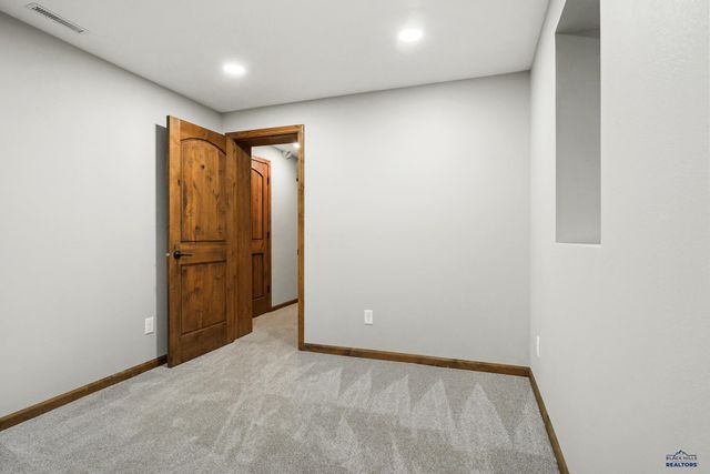 510 E DAKOTA, Pierre, SD 57501