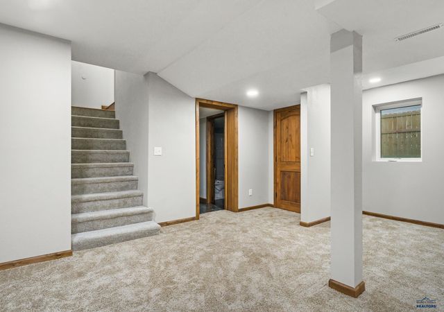 510 E DAKOTA, Pierre, SD 57501