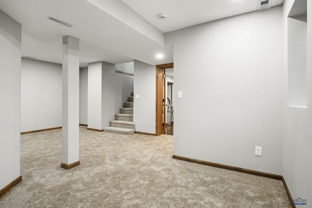 510 E DAKOTA, Pierre, SD 57501