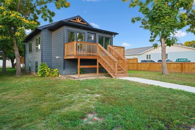 510 E DAKOTA, Pierre, SD 57501