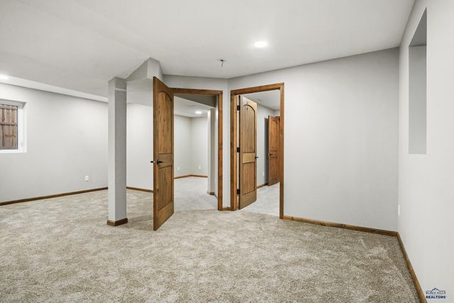 510 E DAKOTA, Pierre, SD 57501