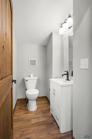 510 E DAKOTA, Pierre, SD 57501
