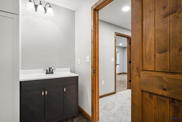 510 E DAKOTA, Pierre, SD 57501