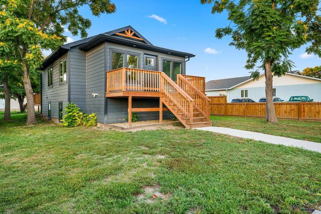 510 E DAKOTA, Pierre, SD 57501
