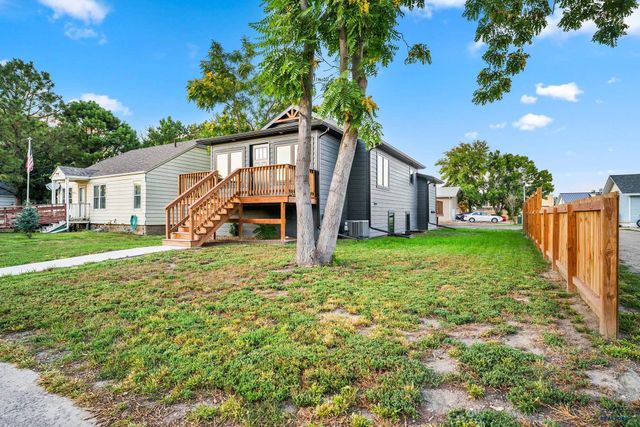510 E DAKOTA, Pierre, SD 57501