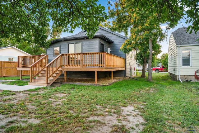510 E DAKOTA, Pierre, SD 57501